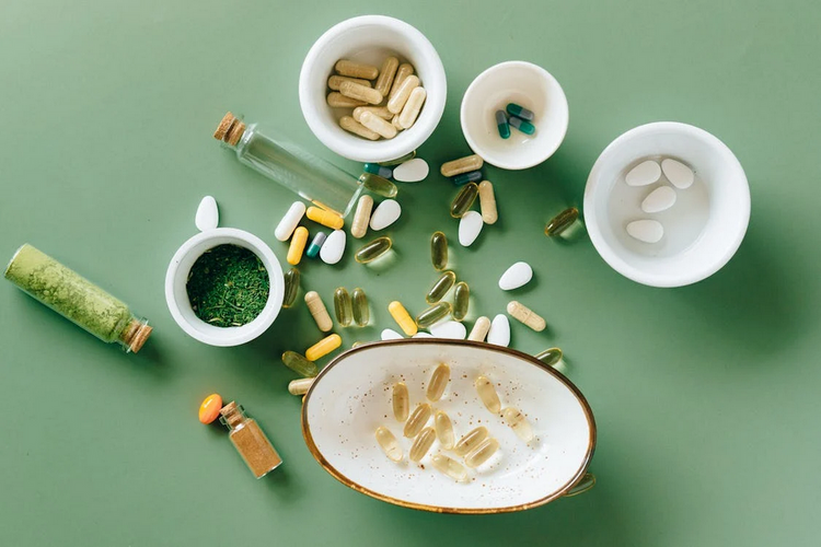 Customize Your Supplement Stack: Finding the Best Ingredients for Hair, Skin, and Nails