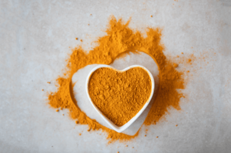 This Summer's Dynamic Duo: Turmeric and Ginger Supplements